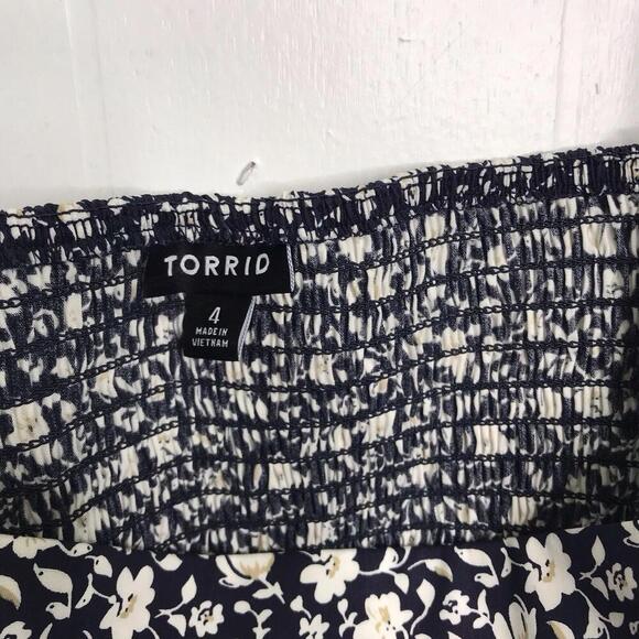 Torrid Top Womens 4X Square Neck Smocked Micro Florals Tie Straps Tank Boxy - Picture 8 of 9